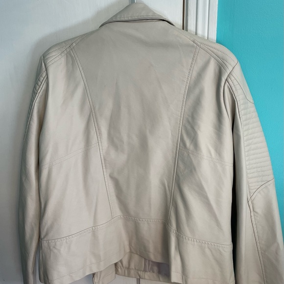 Darling cream jacket - Picture 2 of 6